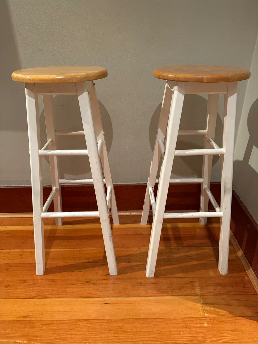 Set of 2 White Wooden Bar Stools