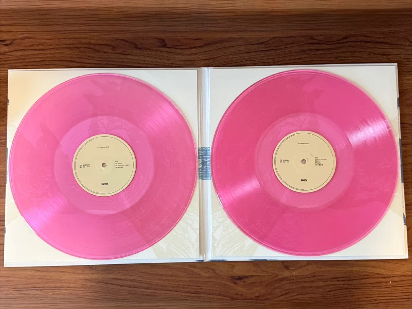 Wave to Earth - 0.1 flaws and all Pink Vinyl image indicator(3)