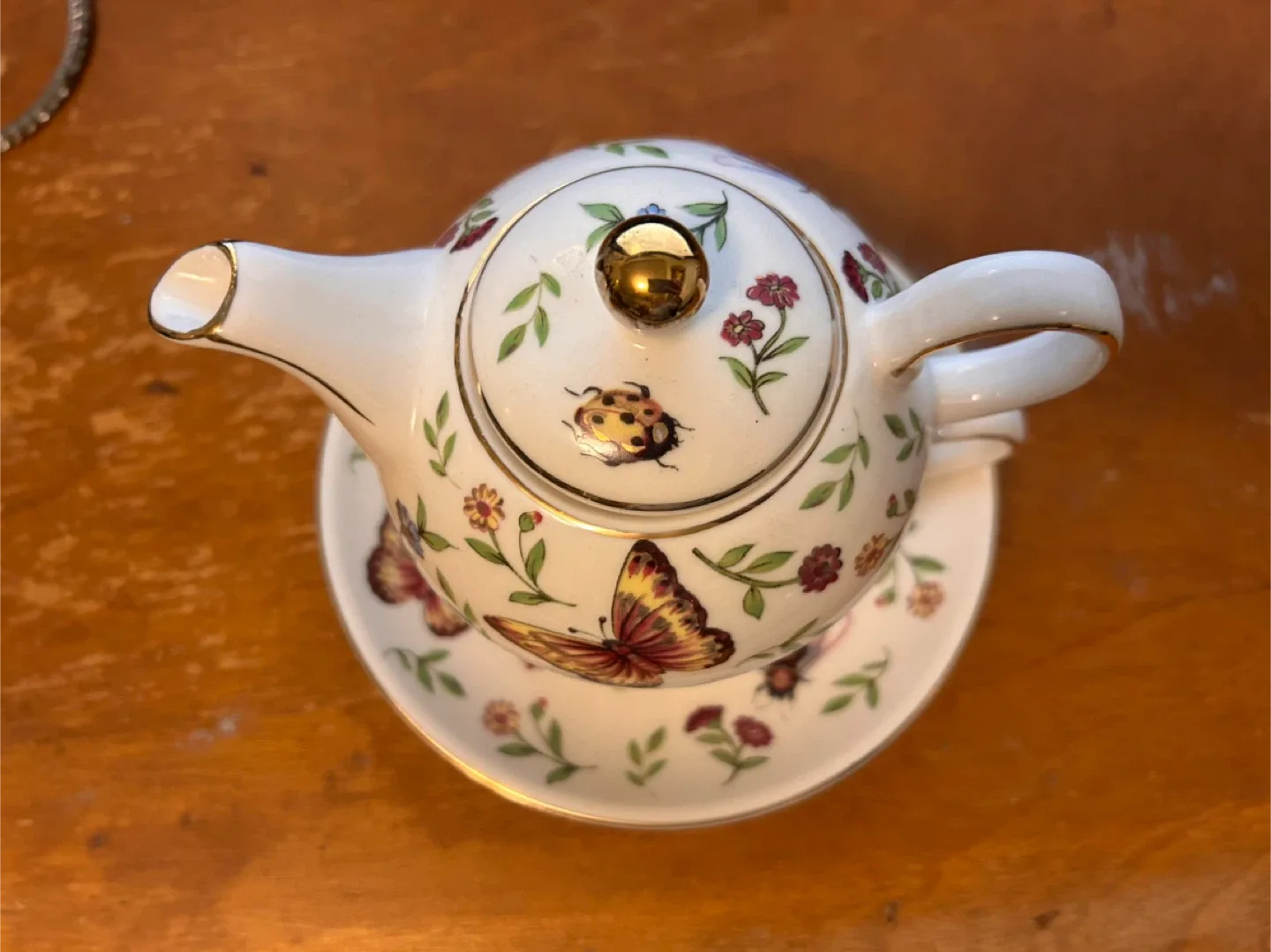Adeline Porcelain Tea-for-One Set – Butterfly & Gold Trim thumbnail