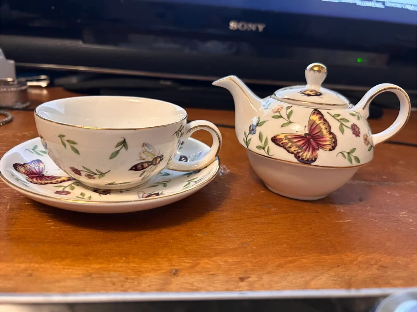 RESERVED Porcelain Tea-for-One Set – Butterfly & Gold Trim image indicator(2)