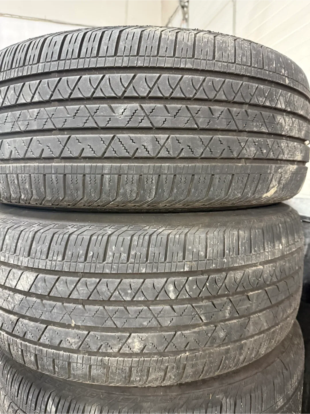 Tesla Wheel Rim with Tire image indicator(7)