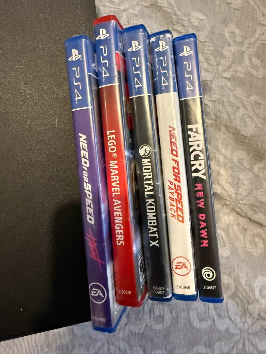 PlayStation 4 Pro Console + Games image indicator(2)