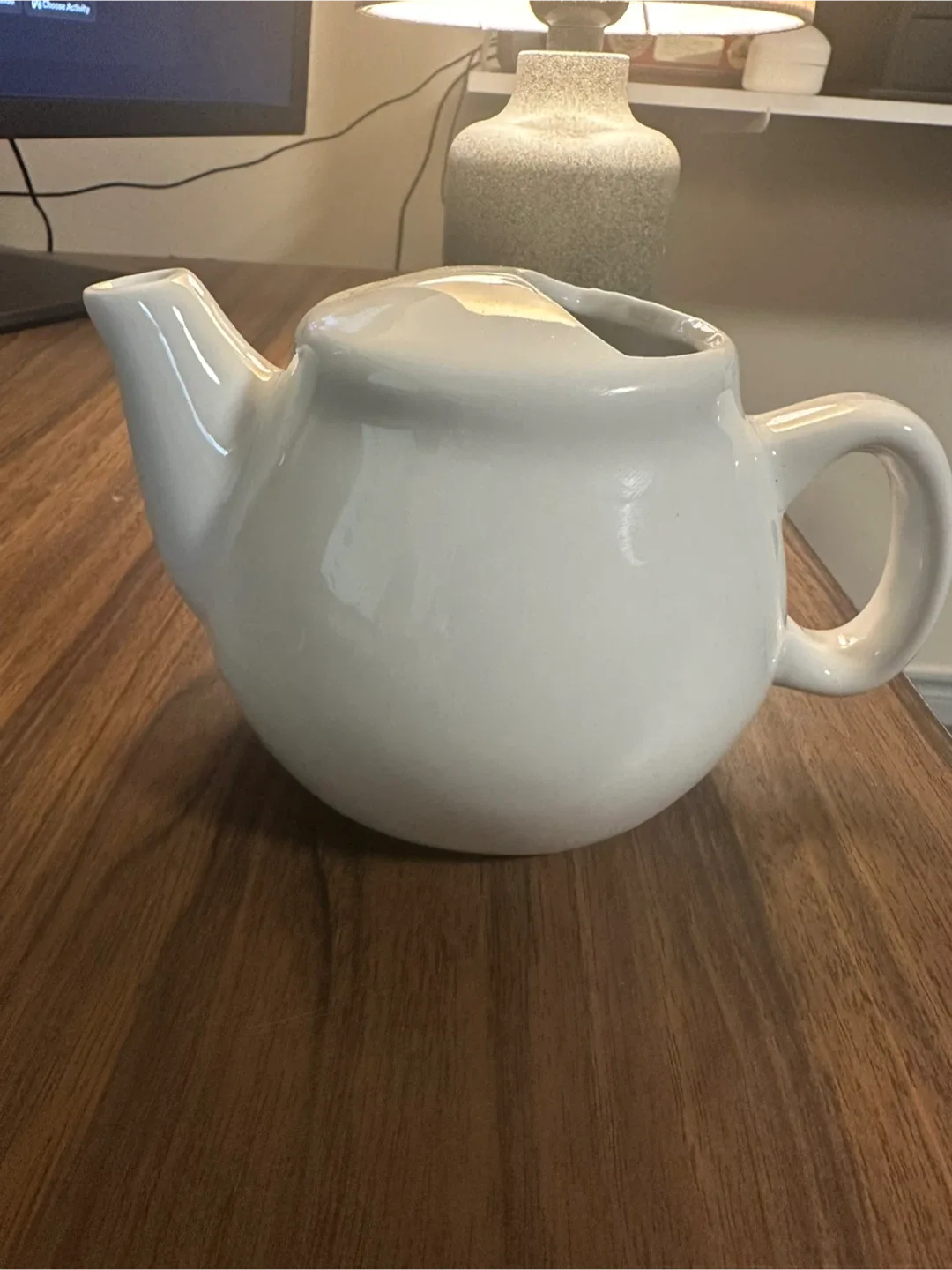 White Ceramic Creamer image indicator(2)