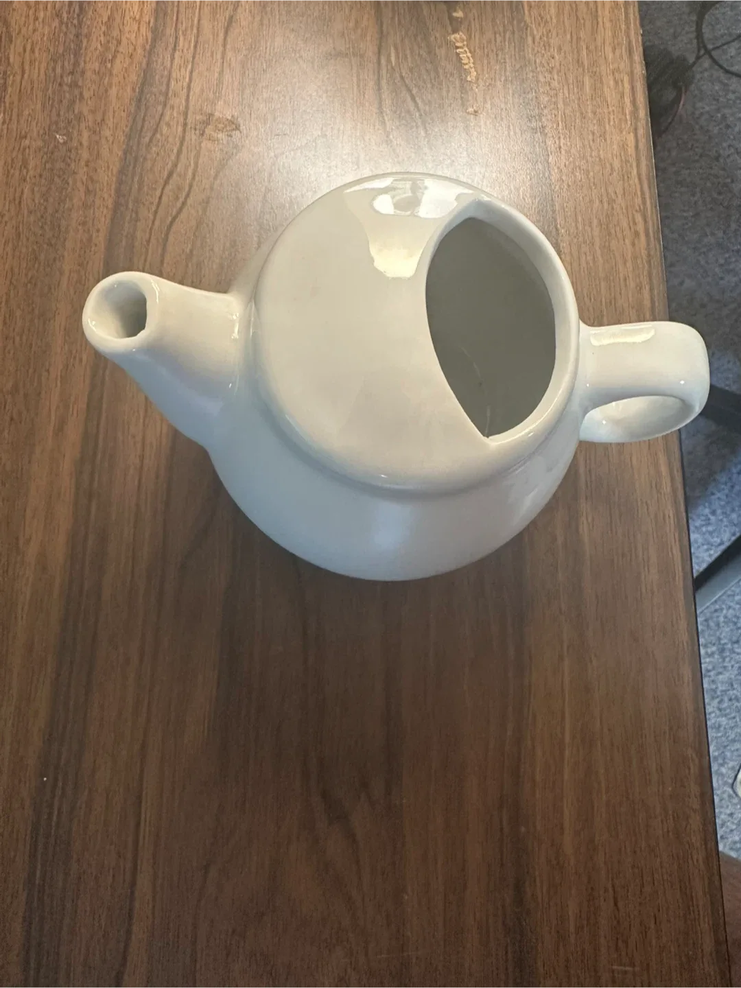 White Ceramic Creamer image indicator(3)