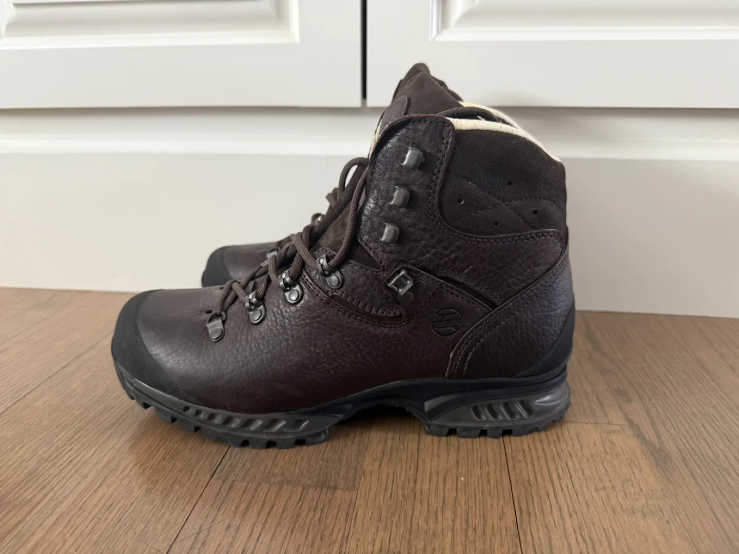 Men’s Hanwag yak leather Hiking Boots - size 11 image indicator(3)
