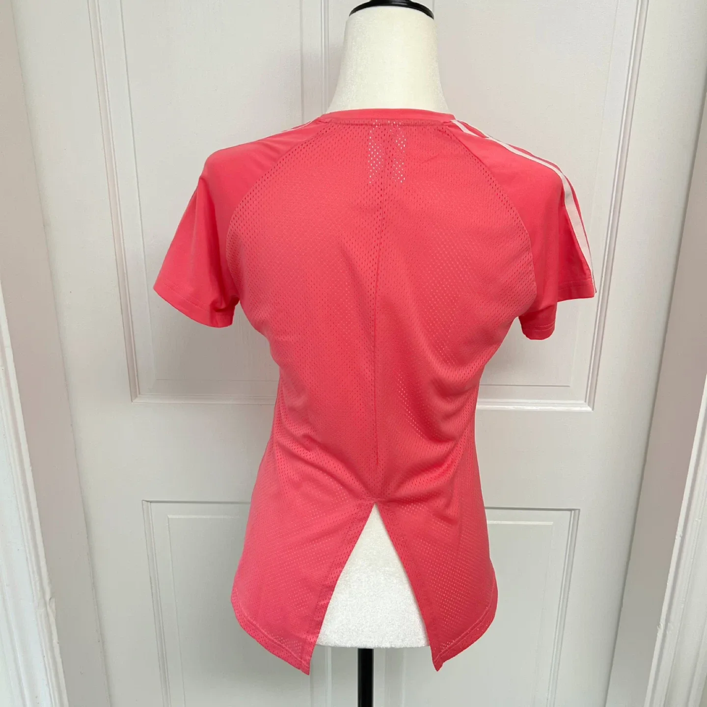 Adidas Pink Training T-Shirt Size S image indicator(3)