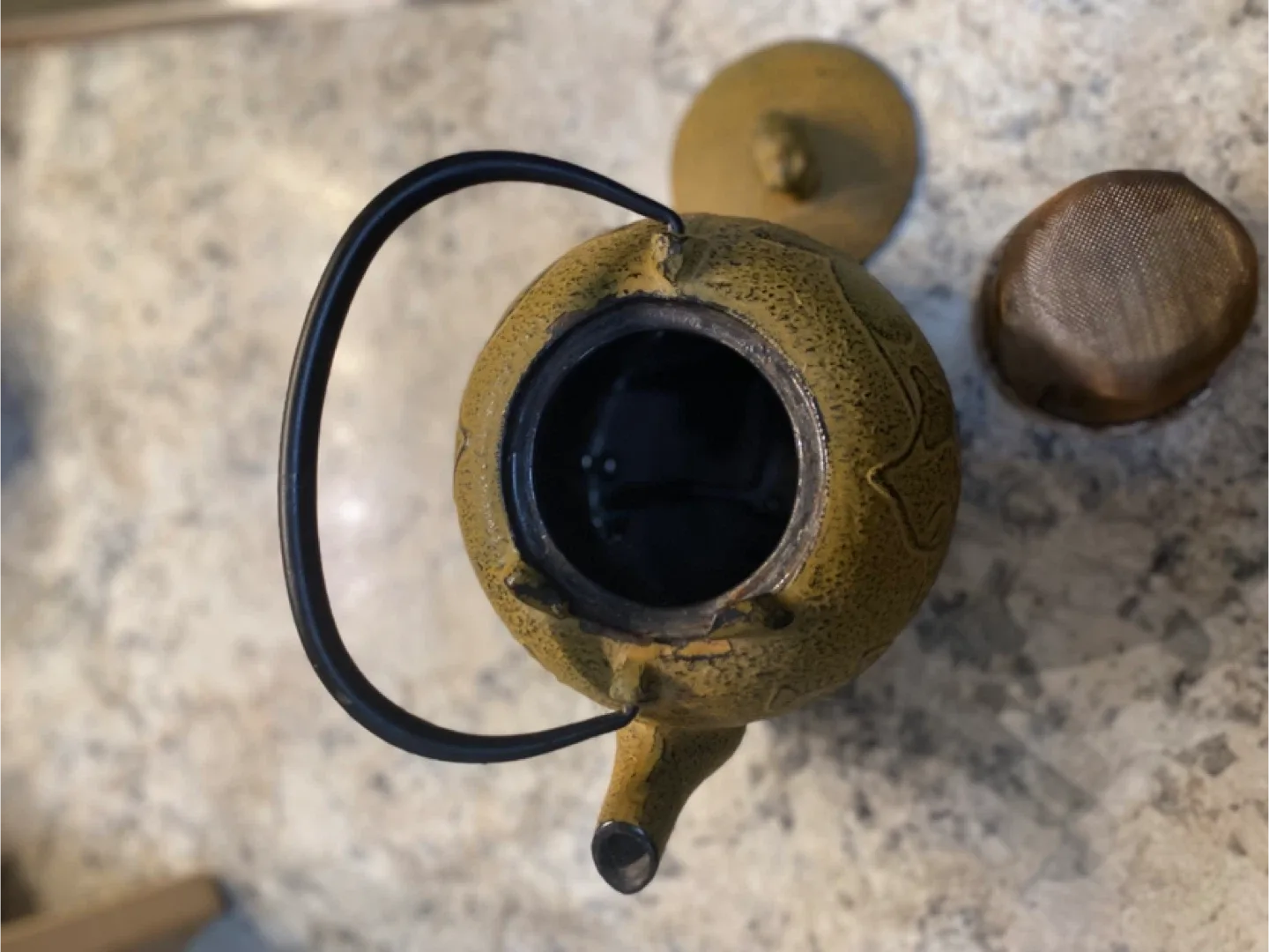 Cast Iron Teapot with Infuser image indicator(3)