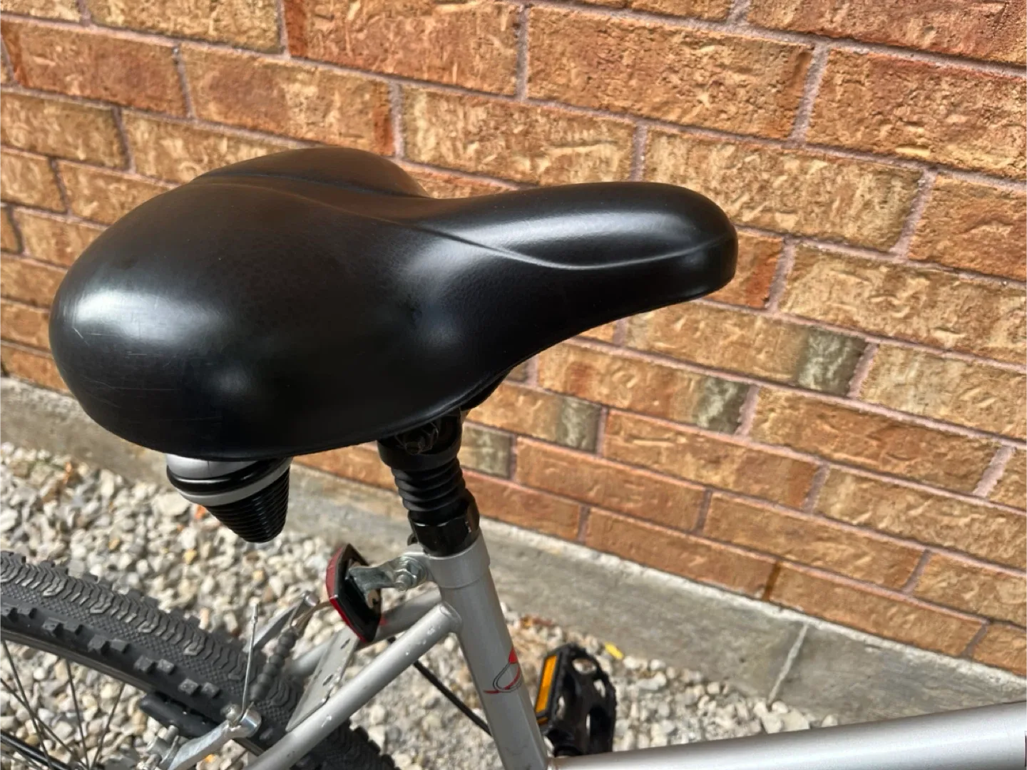 Sportek Ridgerunner -seat  & seat post Retail cost 120 dollars image indicator(3)