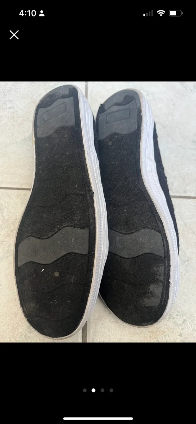 American Eagle Black Sneakers - Size 8 image indicator(3)