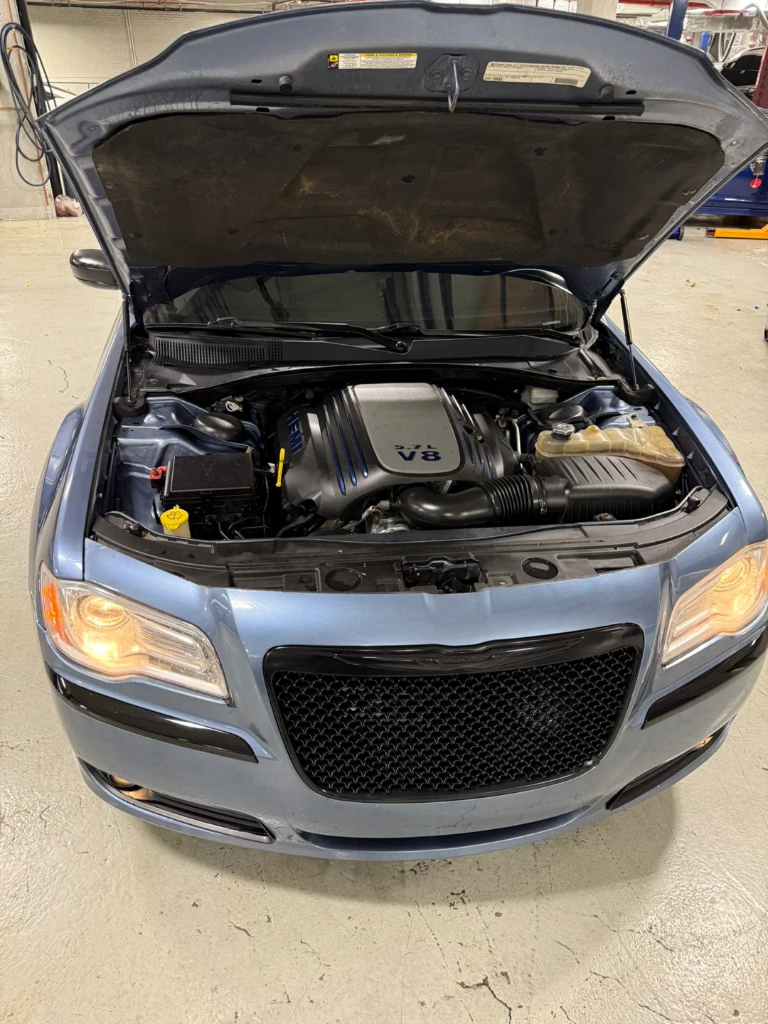 Chrysler 300c v8 hemi awd Sedan - Blue image indicator(3)