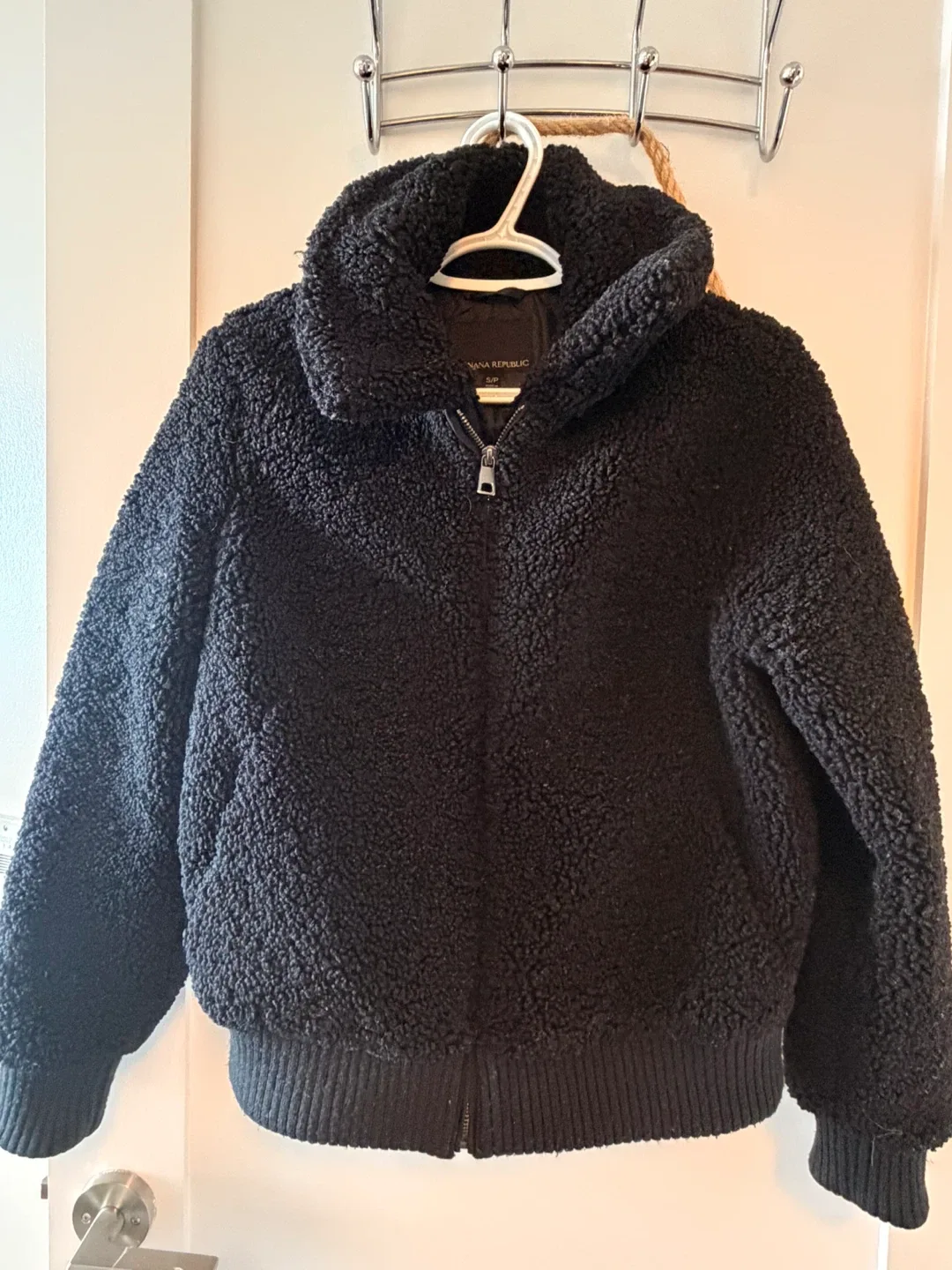 Banana Republic Sherpa Jacket - Black, Size S