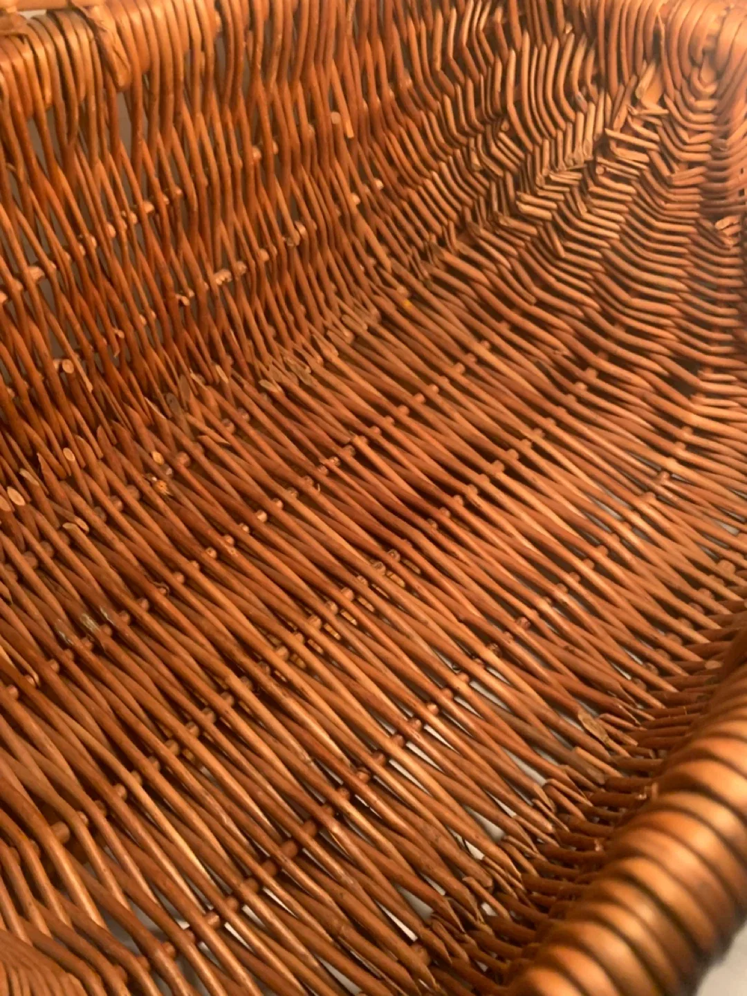 Vintage Wicker Picnic Basket image indicator(4)