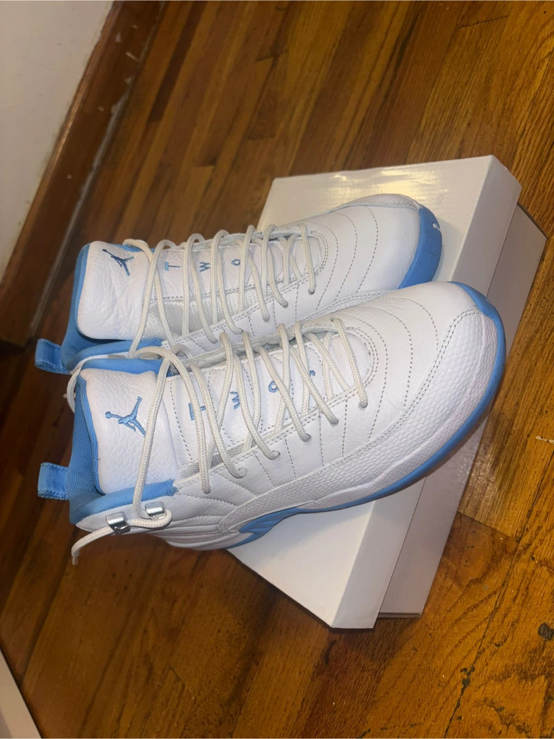 Jordan 12 Retro University Blue Size 7Y