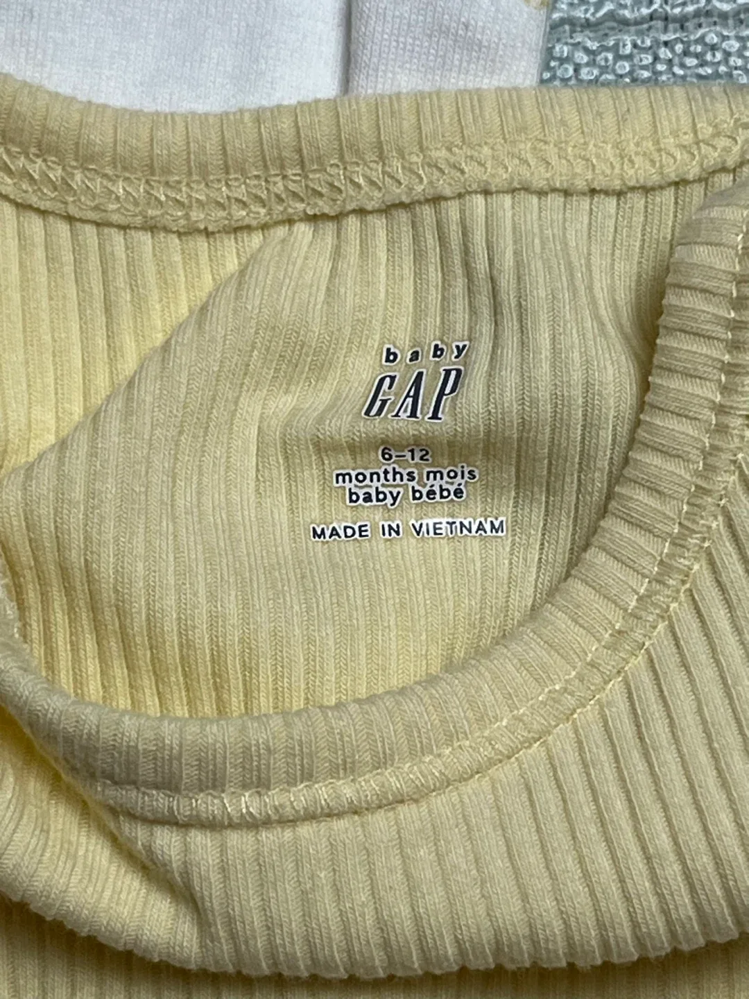 Baby Gap Onesies (6-12 months) image indicator(2)