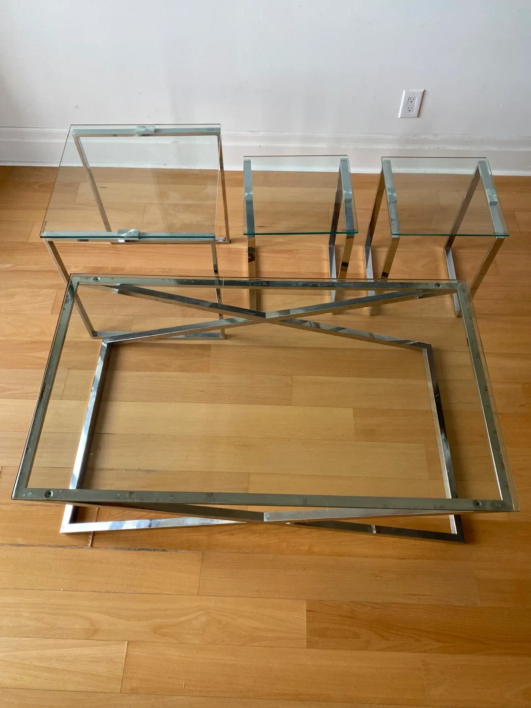 Mobilia Glass and Chrome Coffee Table Set image indicator(3)