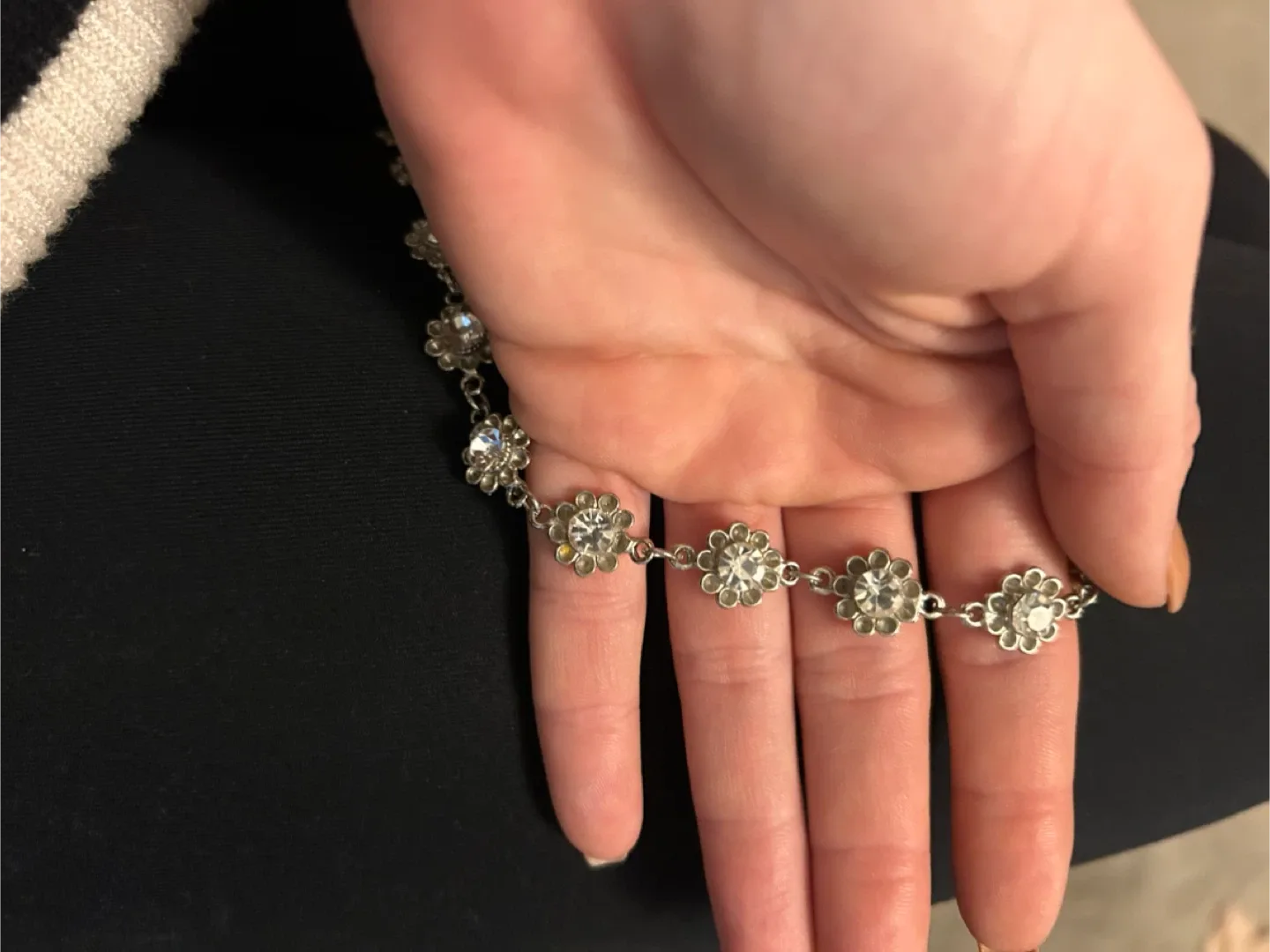 Handmade Floral Rhinestone Anklet – Adjustable Silver Tone Chain image indicator(2)