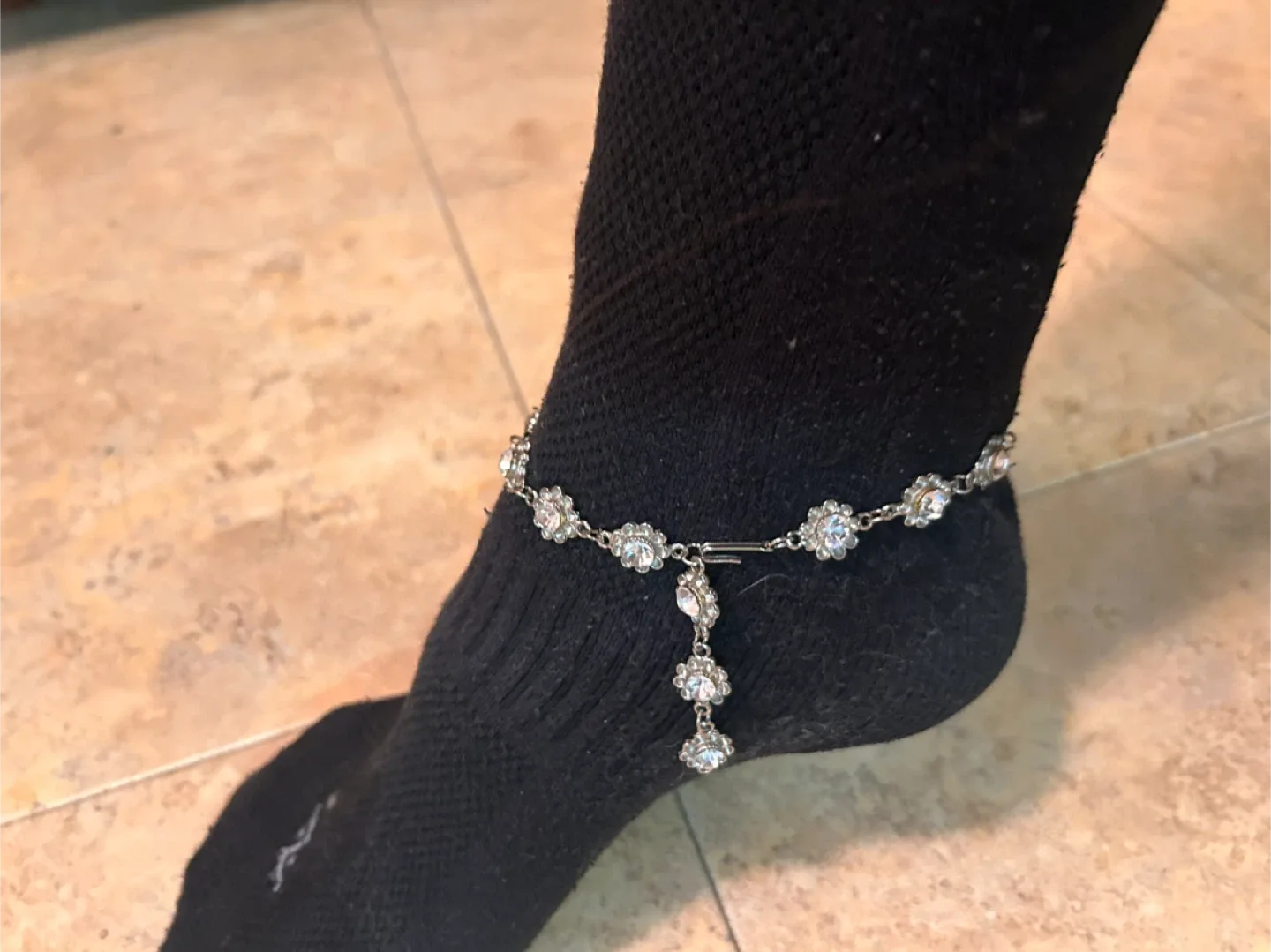 Handmade Floral Rhinestone Anklet – Adjustable Silver Tone Chain image indicator(4)