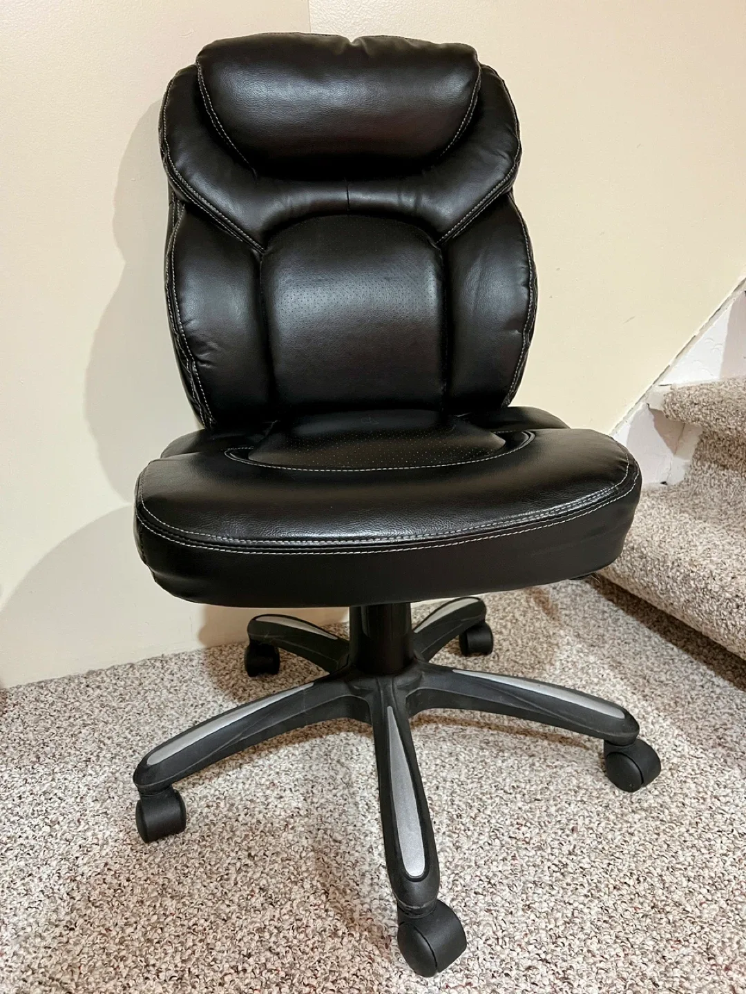 Office Chair with Arms
