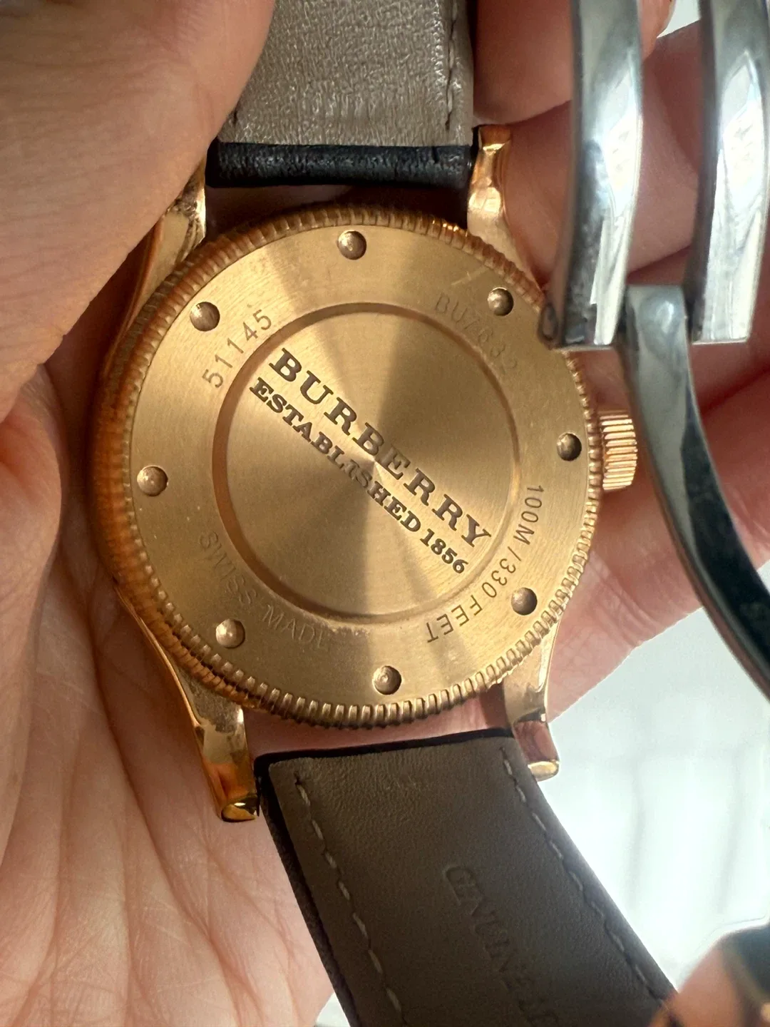Burberry Gold Watch image indicator(5)