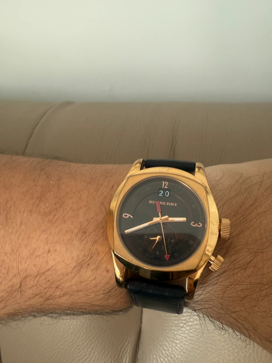 Burberry Gold Watch - photo 4