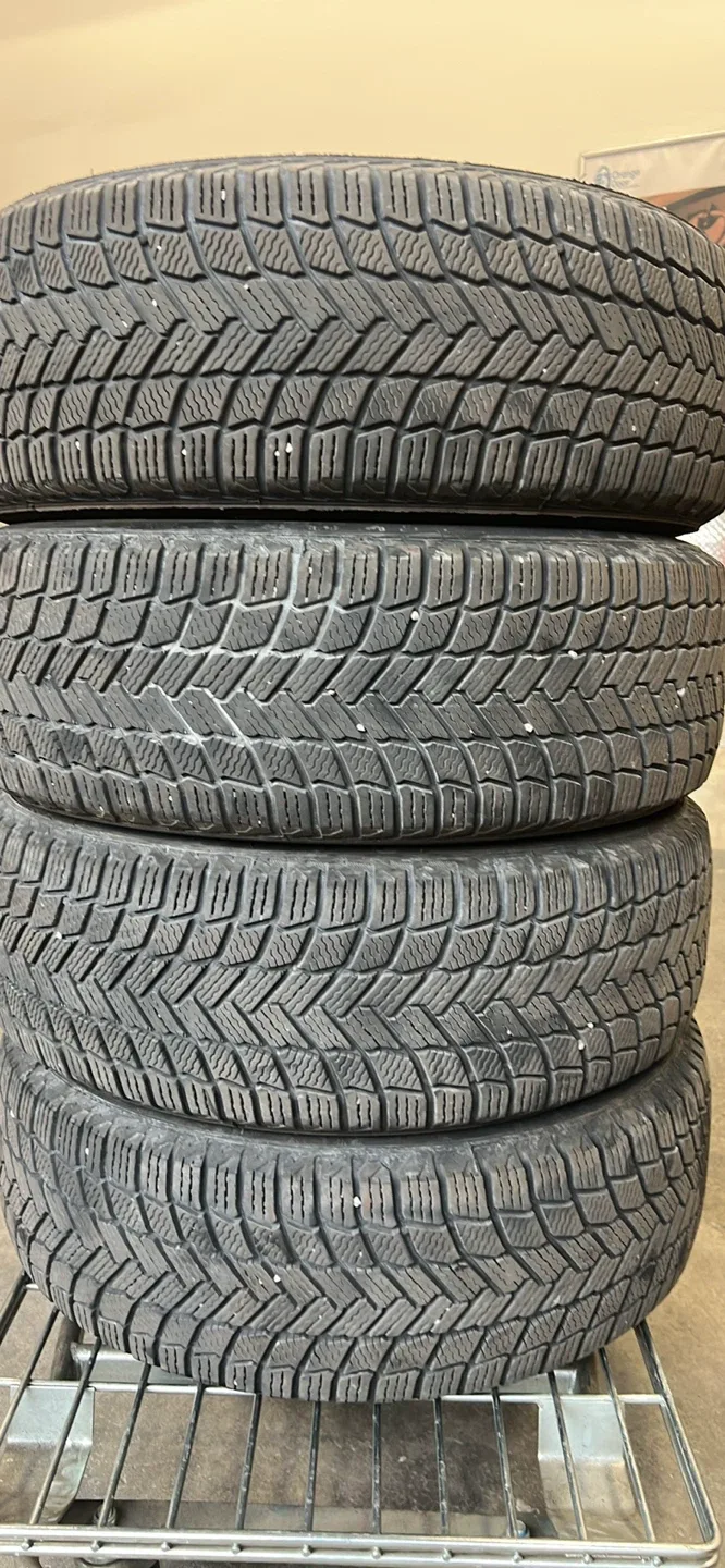 235/65R17 Michelin Winter Tires - Set of 4 image indicator(2)