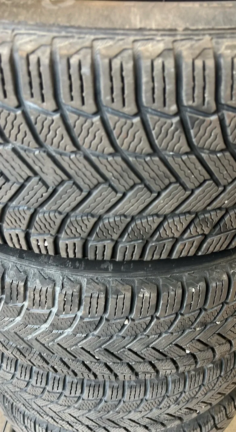 235/65R17 Michelin Winter Tires - Set of 4 image indicator(3)