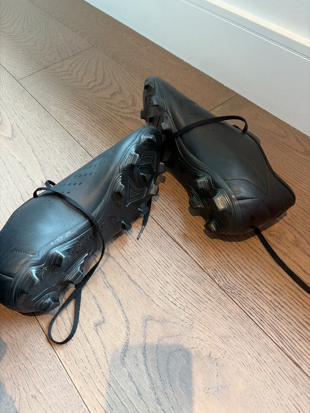 Adidas Men Soccer Cleats, Size 10.5, Black image indicator(3)