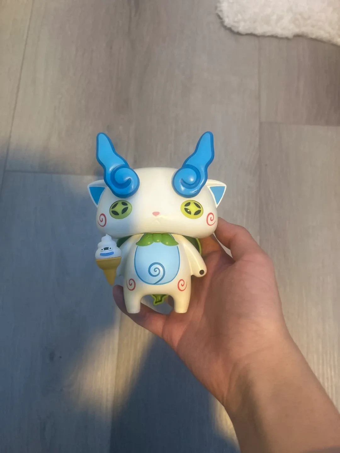 Yo-Kai Watch Usapyon Vinyl Figure thumbnail