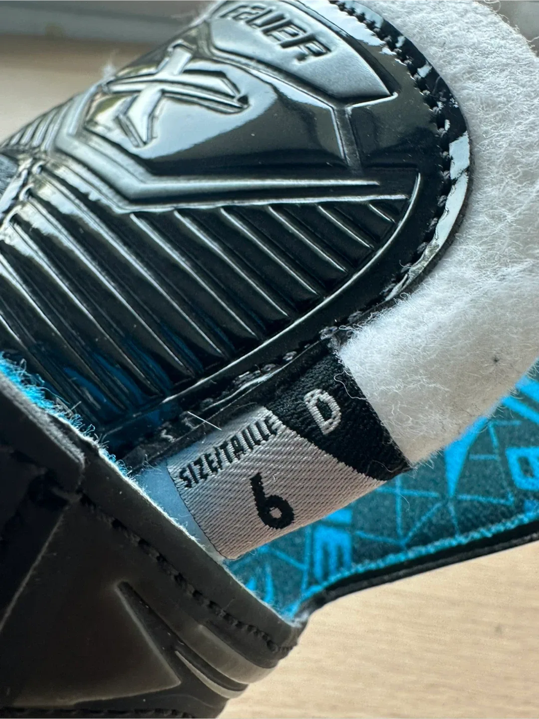 Bauer X Senior Ice Hockey Skates - Size 6 image indicator(4)