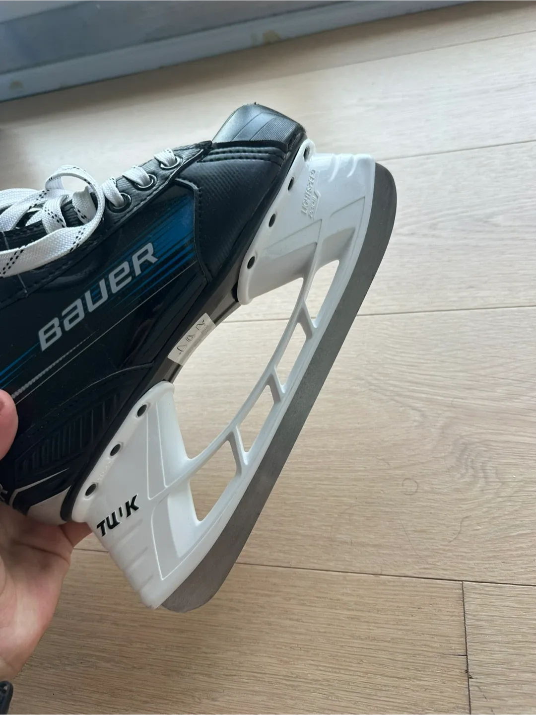 Bauer X Senior Ice Hockey Skates - Size 6 image indicator(8)