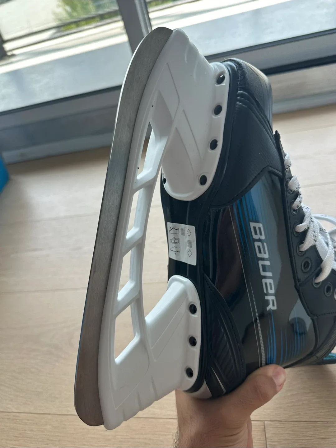 Bauer X Senior Ice Hockey Skates - Size 6 image indicator(9)