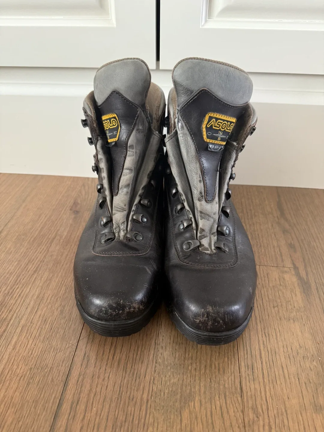 Asolo Gore-Tex Hiking Boots - size 11 image indicator(2)