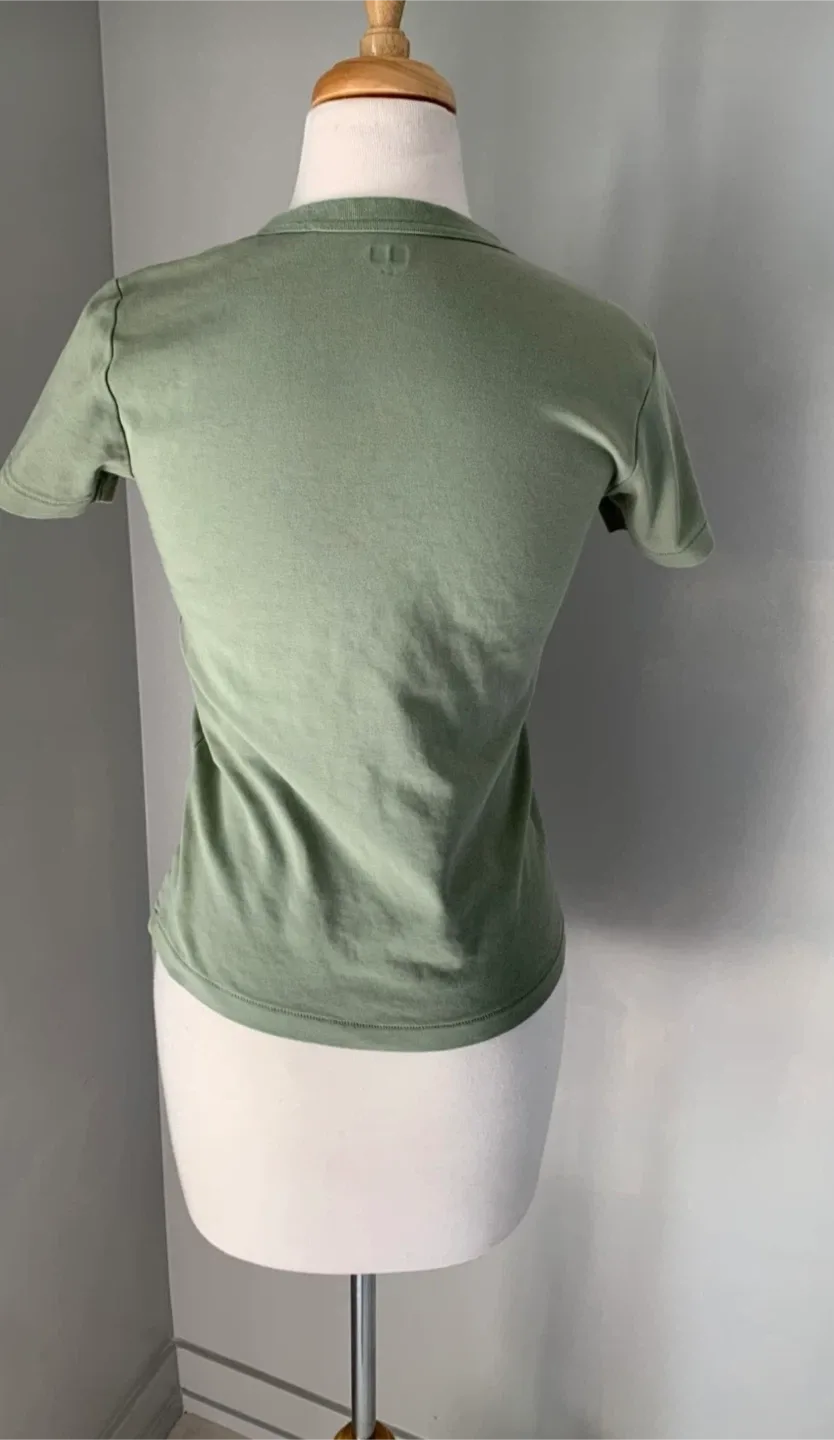 Uniqlo 100% cotton Green T-Shirt - women’s size S🥰！ image indicator(2)