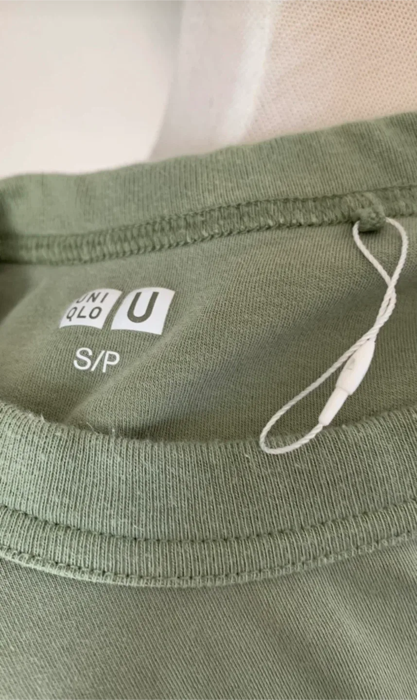 Uniqlo 100% cotton Green T-Shirt - women’s size S🥰！ image indicator(3)