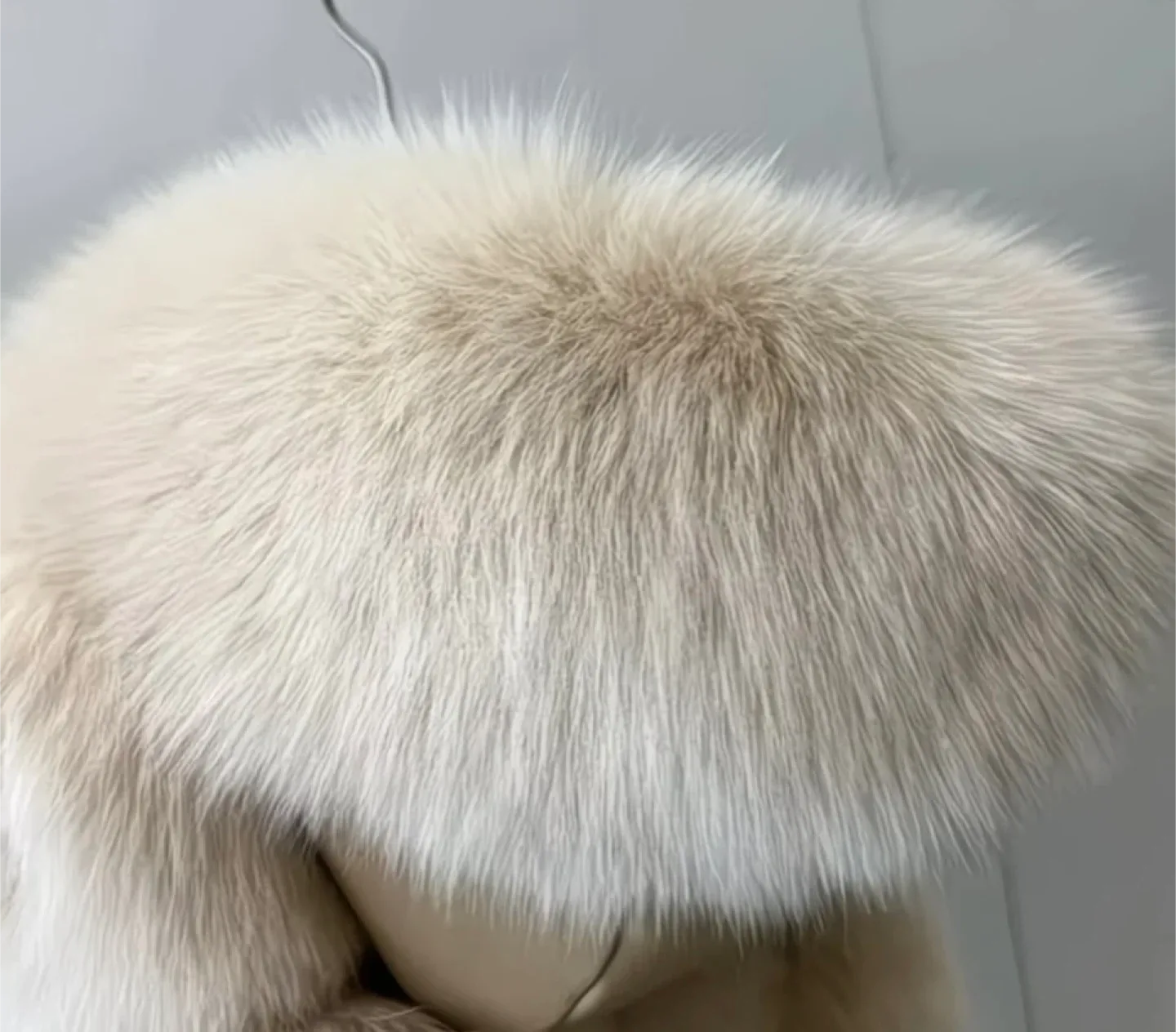 Like New✨ Genuine Fox Fur Hooded Vest ✨ image indicator(7)