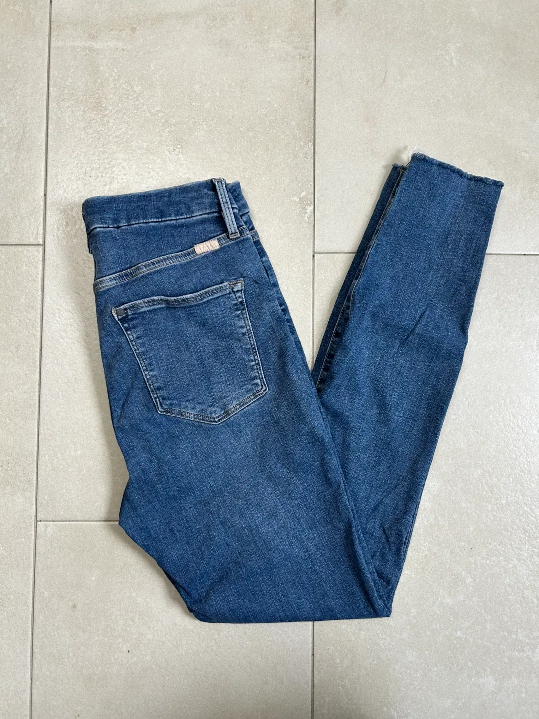 H&M Super Skinny High Waist Jeans - Size 29 image indicator(3)