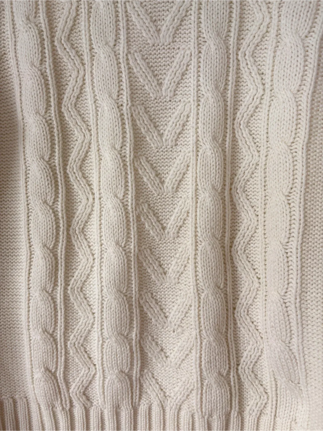 Wool Cream Cable Knit Turtleneck Sweater image indicator(2)