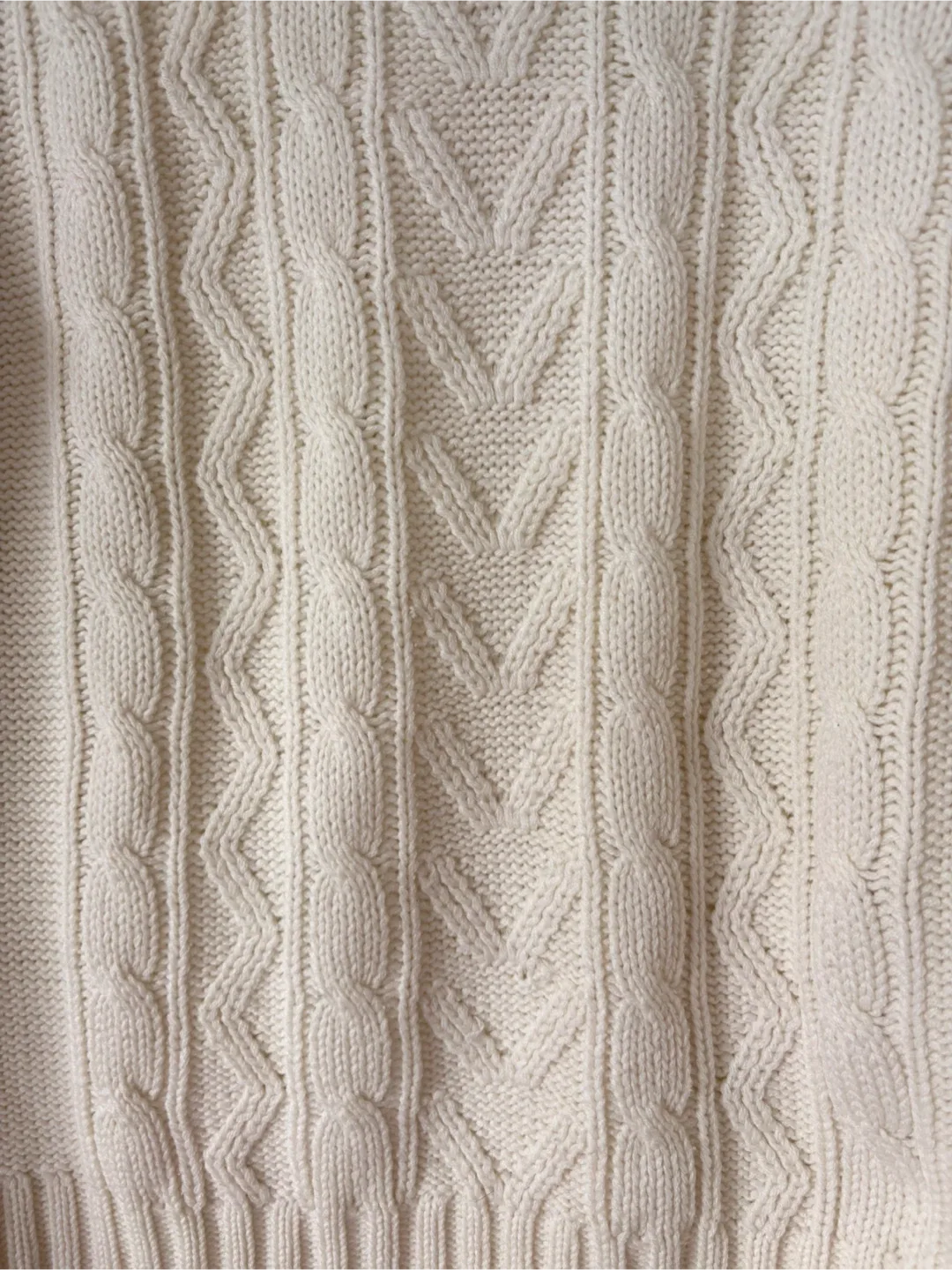 Wool Cream Cable Knit Turtleneck Sweater image indicator(3)