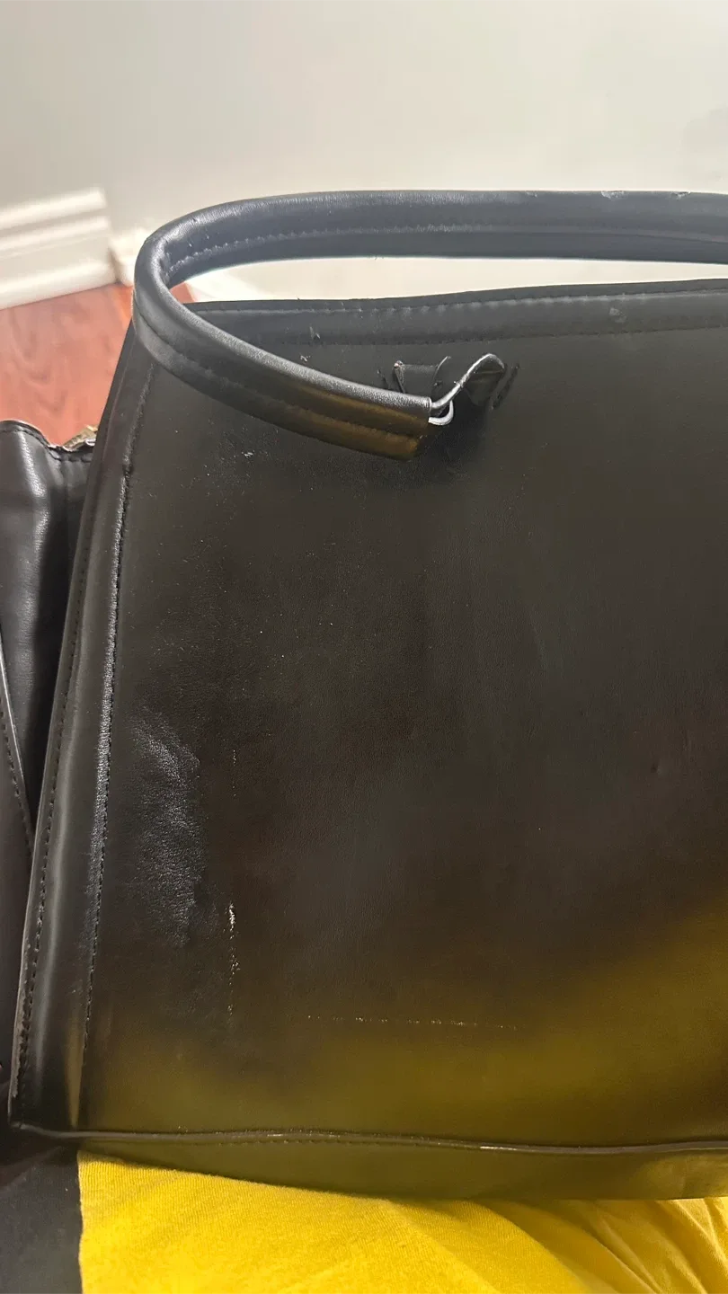 Zara Basic Black Tote Bag image indicator(4)