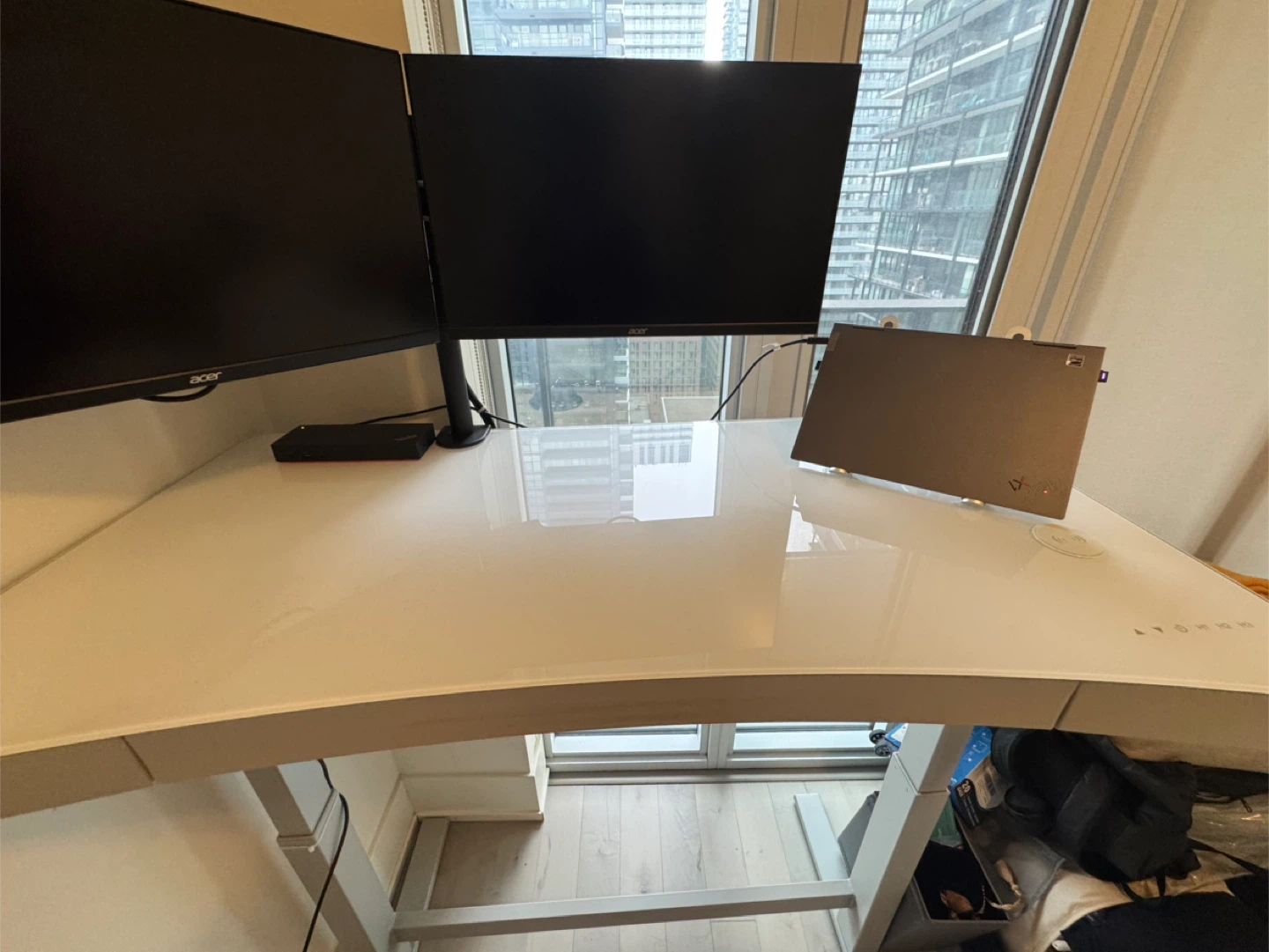 MOVING OUT SALE! Standing Desk - White Glass - photo 5