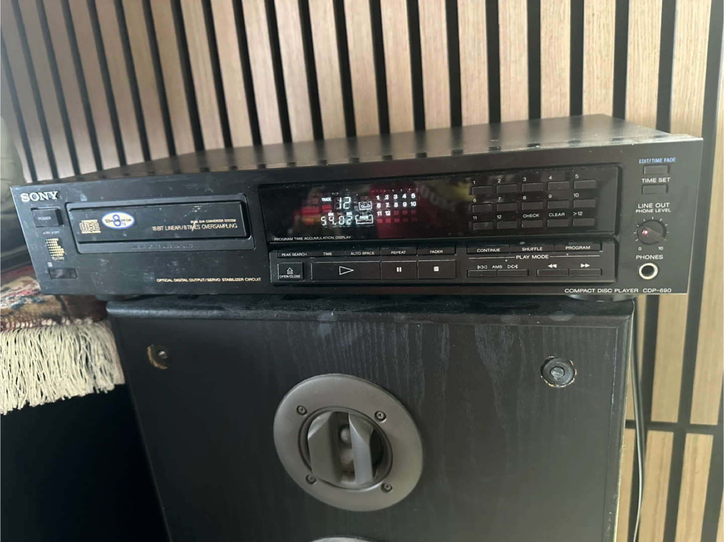 Sony CDP-590 Compact Disc Player with Mixed DVD Movie Lot - photo 3