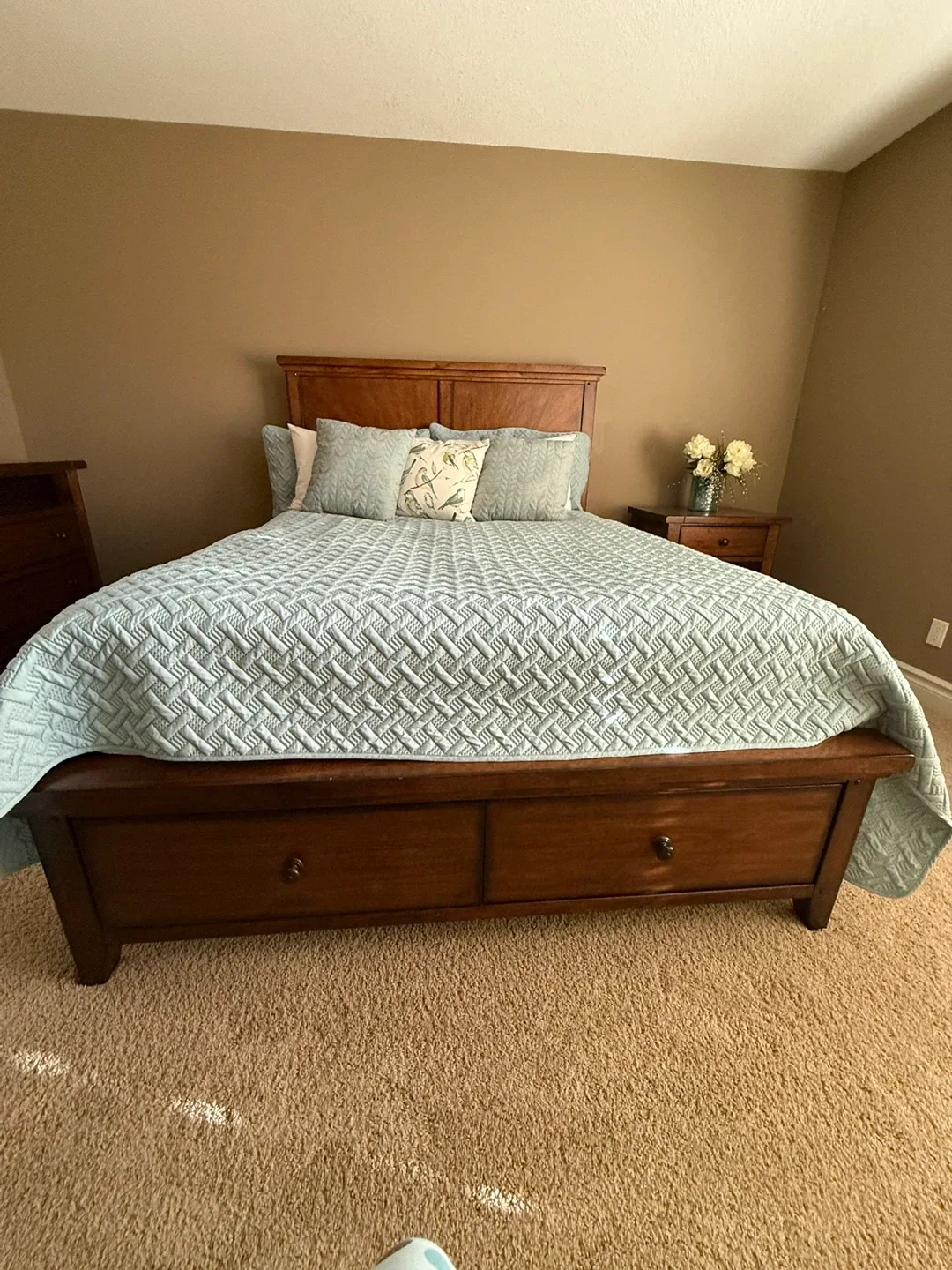 Queen Bedroom  Set - Bed Frame, Nightstand, Dresser image indicator(2)