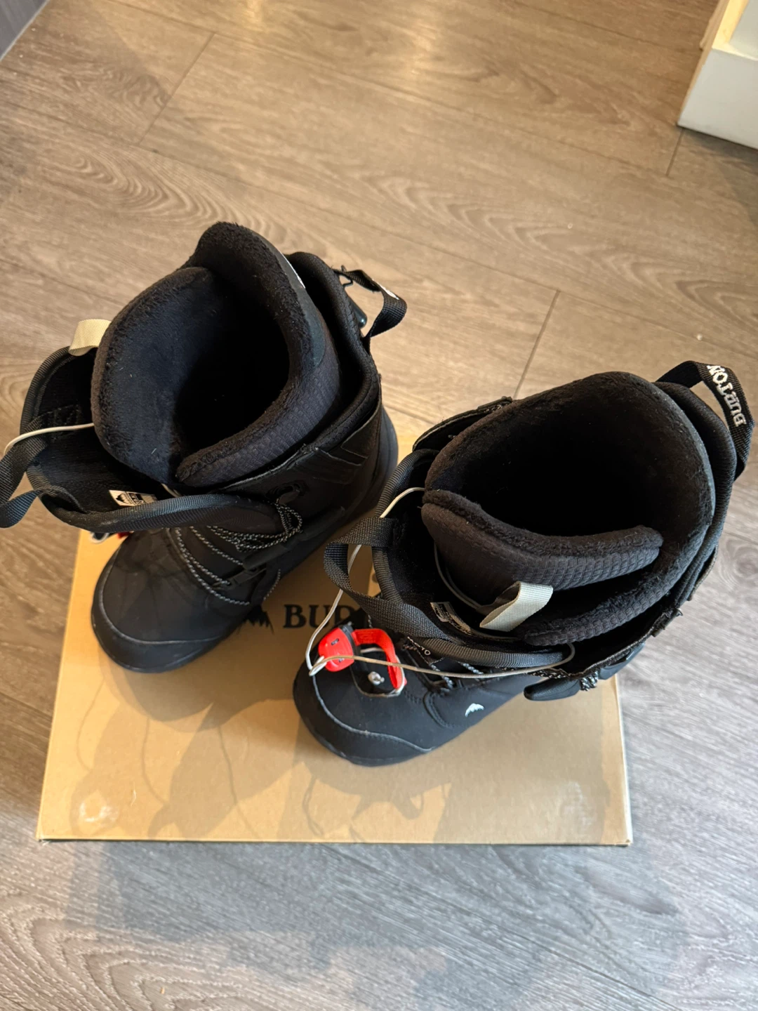Burton Moto Snowboard Boots for Men- size 9 - photo 4