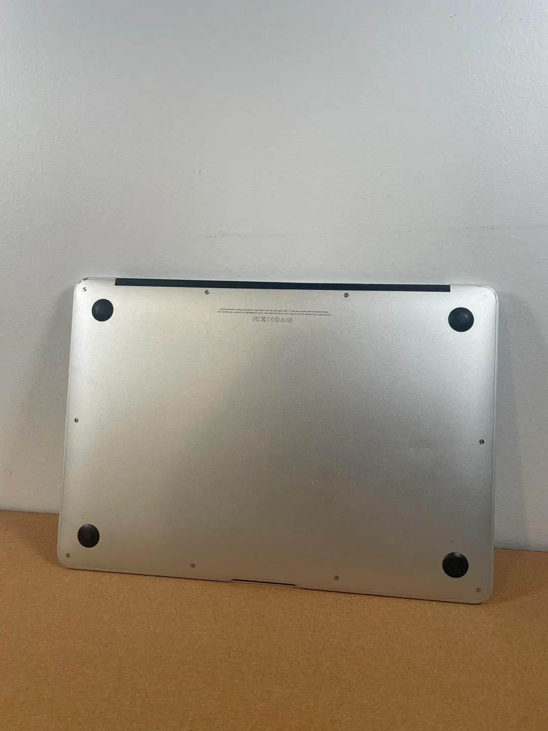 13” MacBook Air (2015) with MagSafe 2 Charger image indicator(5)