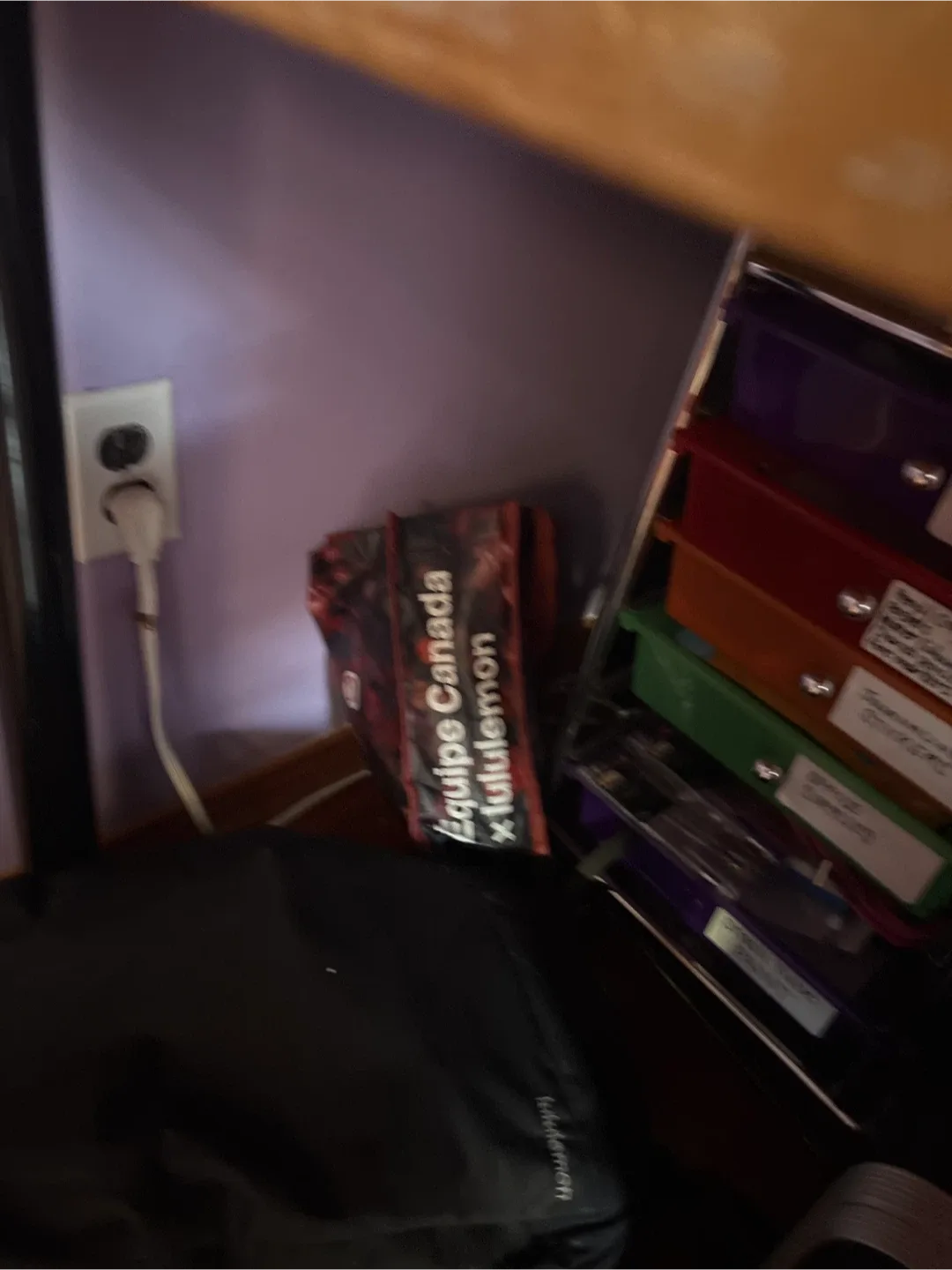 Lululemon x Équipe Canada Bag