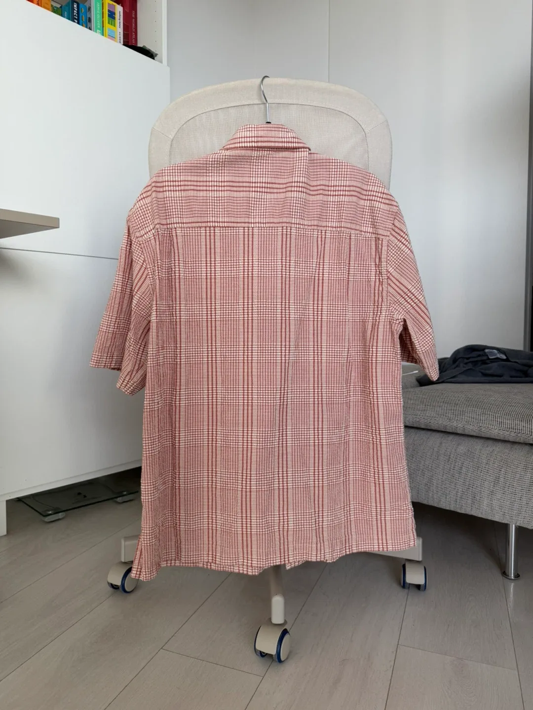 GANT Relaxed Fit Plaid Shirt - Size M image indicator(2)