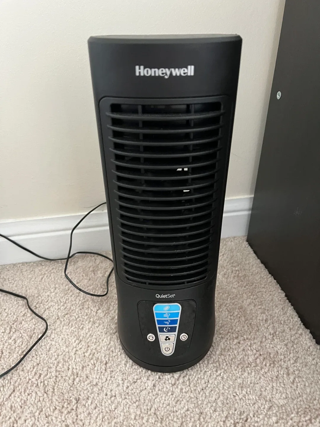 2 table fans - Honeywell QuietSet Tower Fan + Turbo Force Fan image indicator(2)