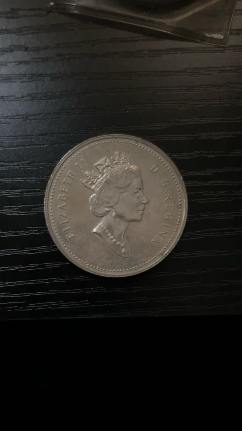 Canadian Dollar Coin - 1997 Hockey Series image indicator(2)