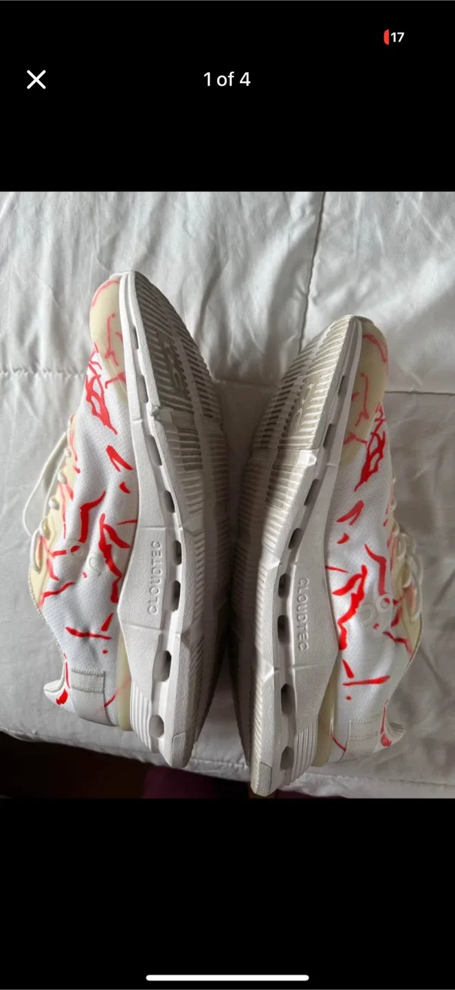 On Cloud Running Shoes US 8.5 image indicator(4)