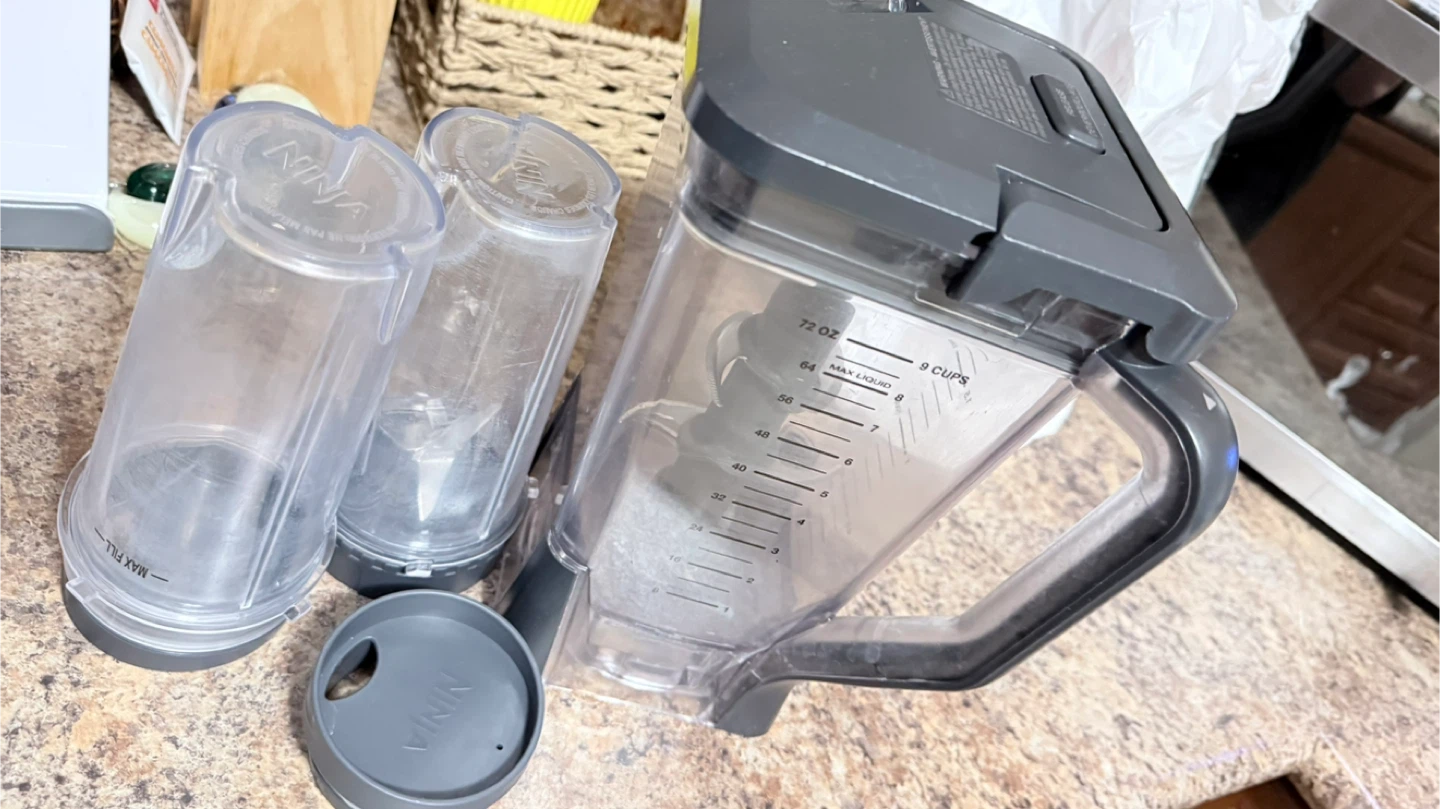Ninja Professional 1100 Watts Blender - photo 3